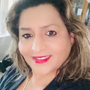 Meet your Posher, Isabel